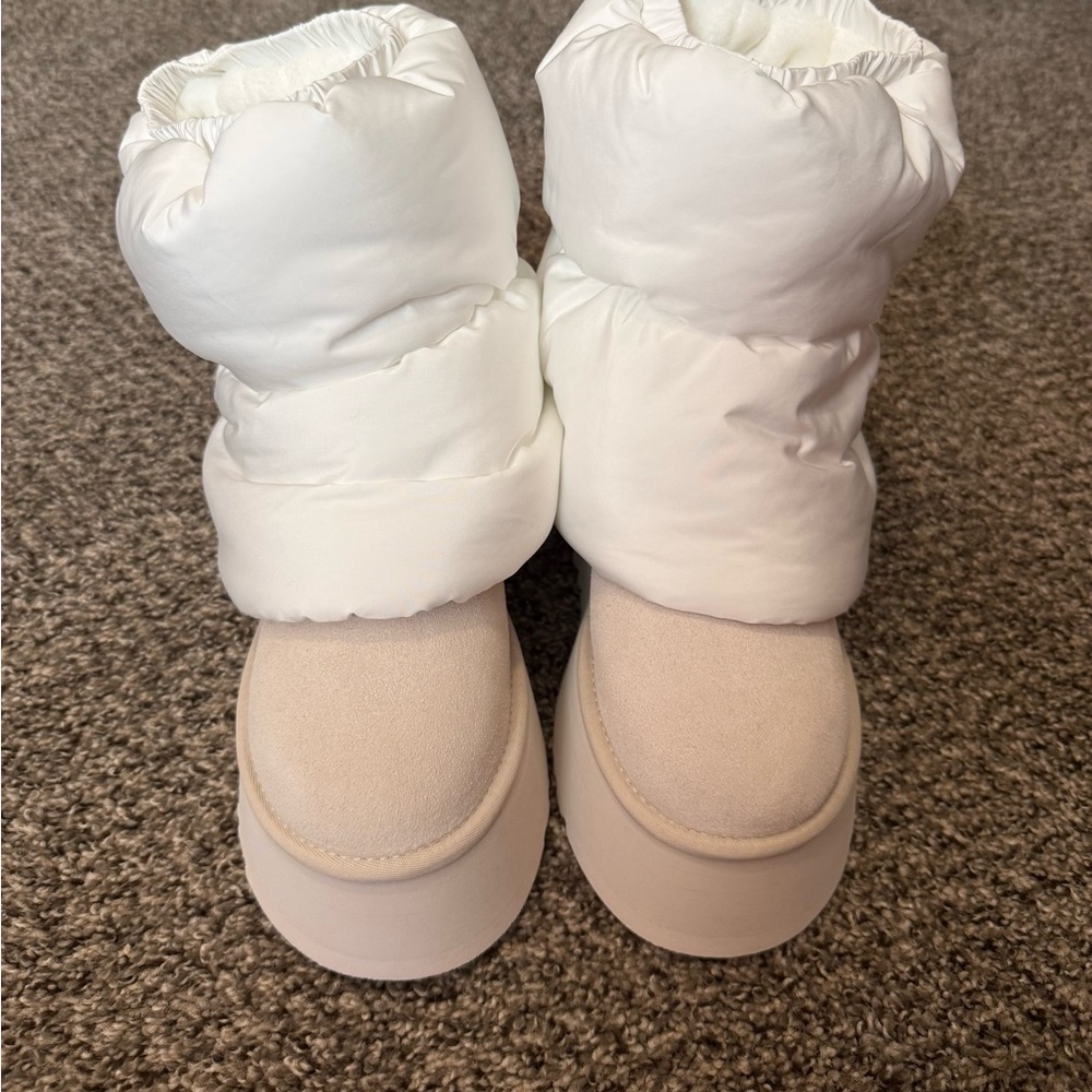 UGG Women's White and Cream Boots